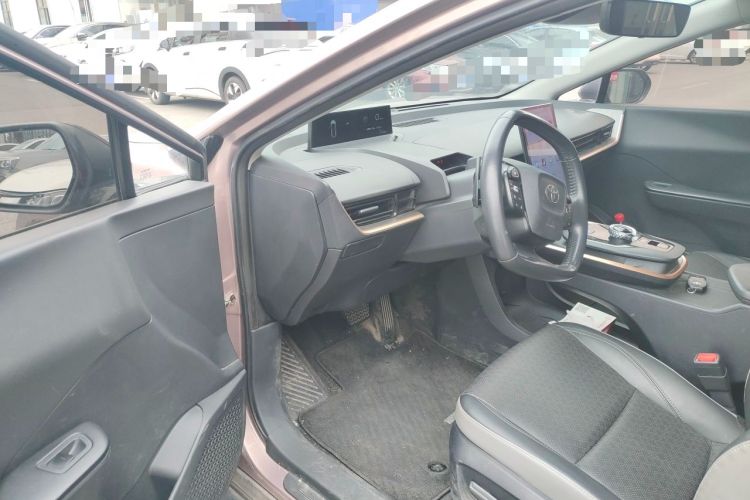Used Toyota bZ3 2023 616 km Long-Range Premium Driver Seat