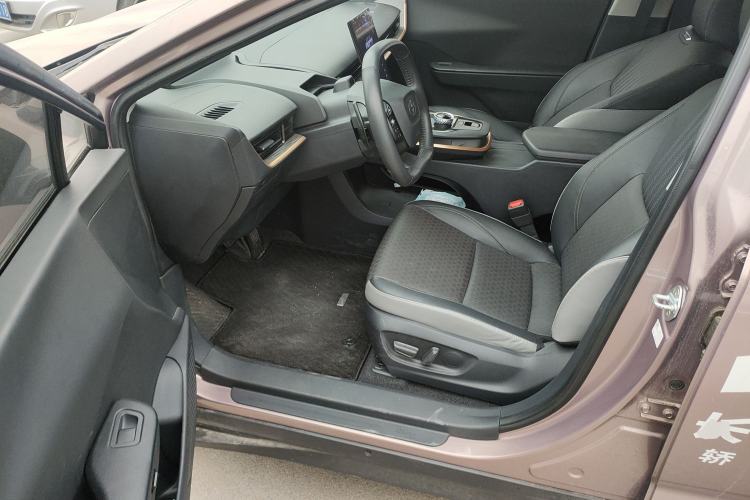Used Toyota bZ3 2023 616 km Long-Range Premium Driver Seat