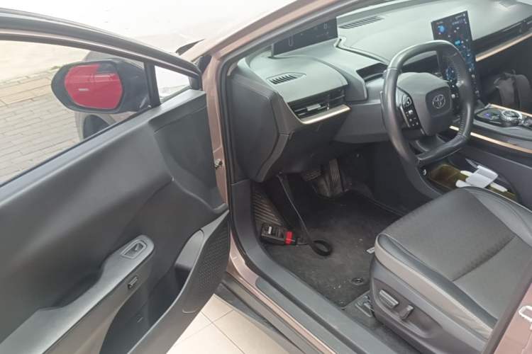 Used Toyota bZ3 2023 616 km Long-Range Premium Driver Seat