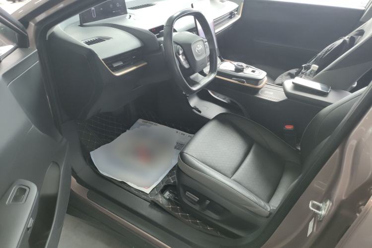 Used Toyota bZ3 2023 616 km Long-Range Premium Driver Seat