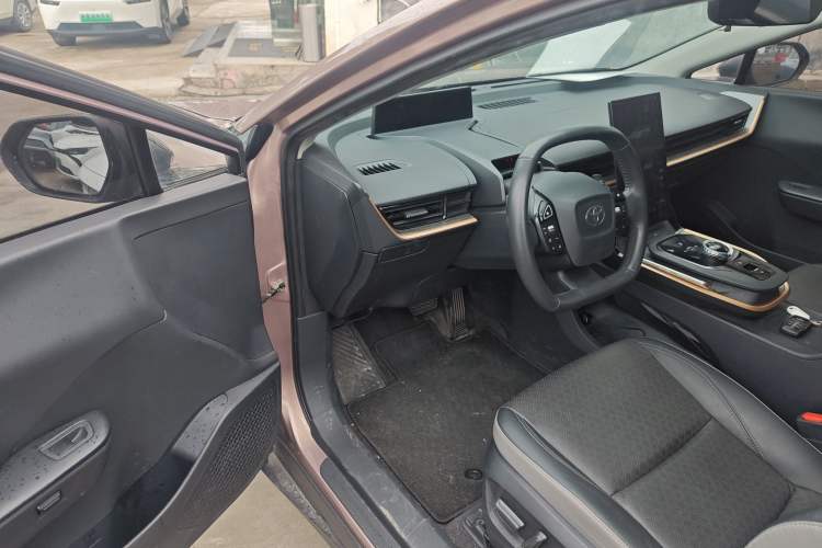 Used Toyota bZ3 2023 616 km Long-Range Premium Driver Seat