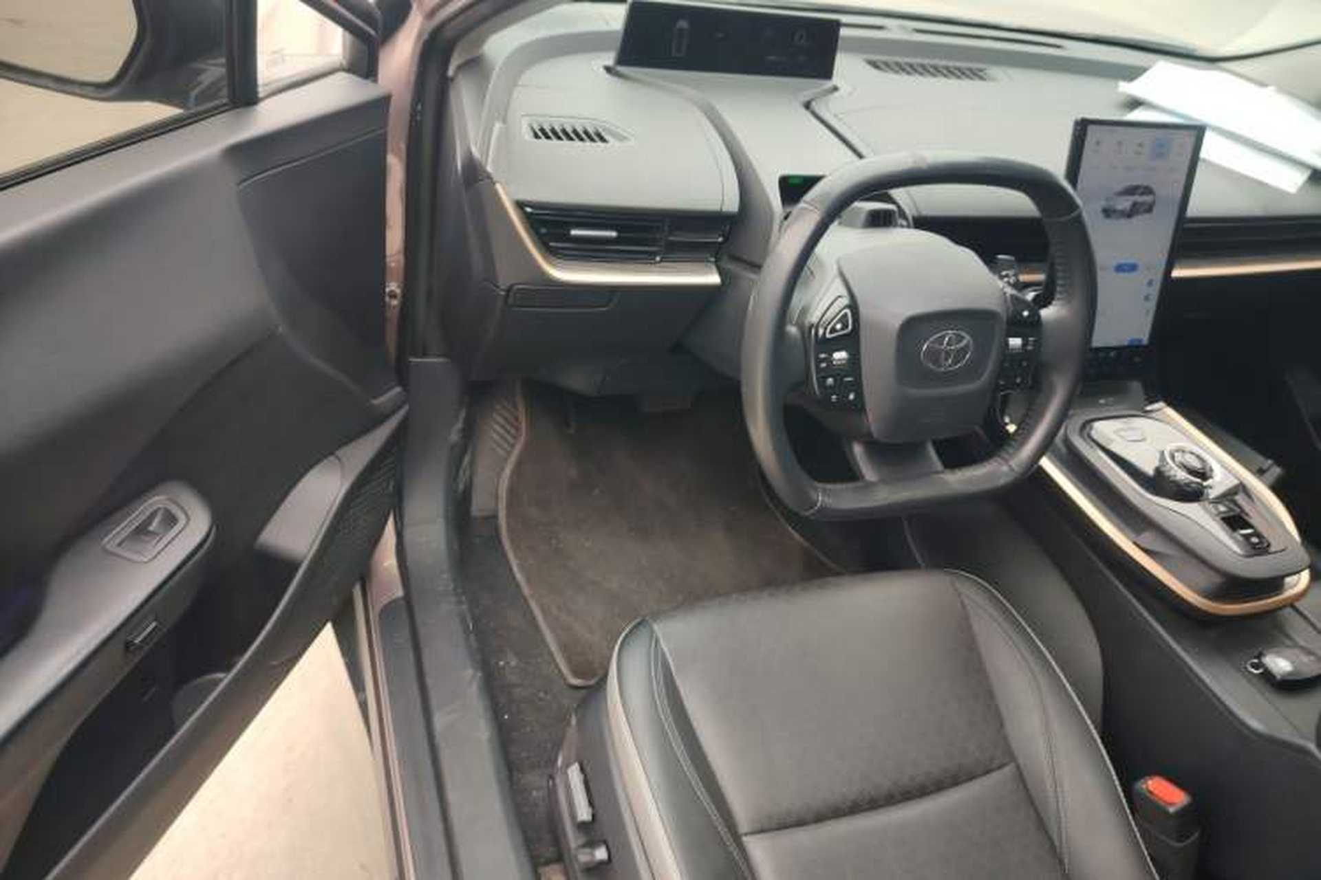 Used Toyota bZ3 2023 616 km Long-Range Premium Driver Seat
