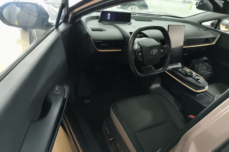 Used Toyota bZ3 2023 616 km Long-Range Premium Driver Seat