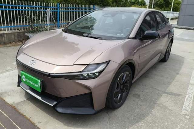 Used Toyota bZ3 2023 616 km Long-Range Premium