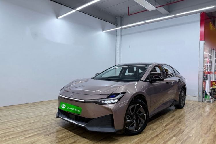 Used Toyota bZ3 2023 616 km Long-Range Premium Guazi used car, China used car export, Used car for sale, Used Toyota cars, Cheapest cars for sale, Electric vehicle, New energy car