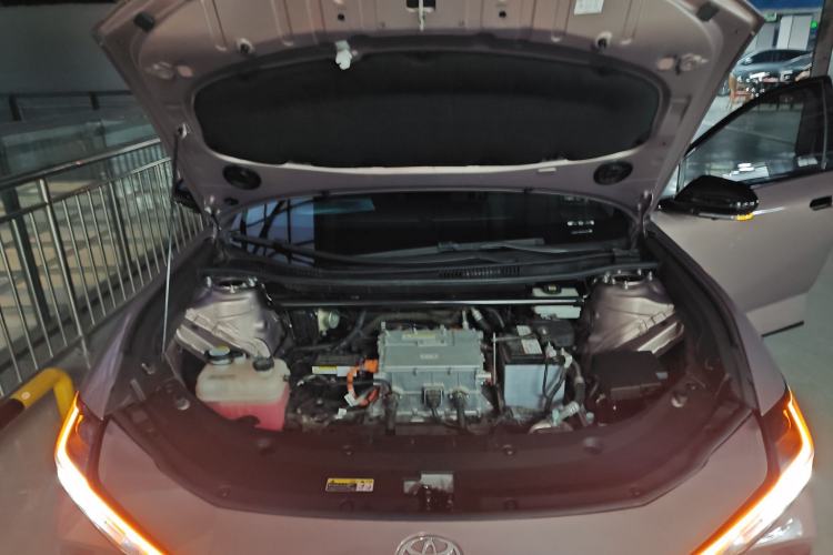 Used Toyota bZ3 2023 616 km Long-Range Premium Engine Bay