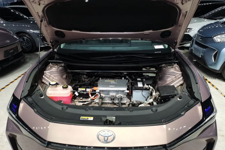 Used Toyota bZ3 2023 616 km Long-Range Premium Engine Bay