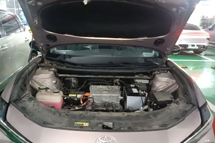 Used Toyota bZ3 2023 616 km Long-Range Premium Engine Bay