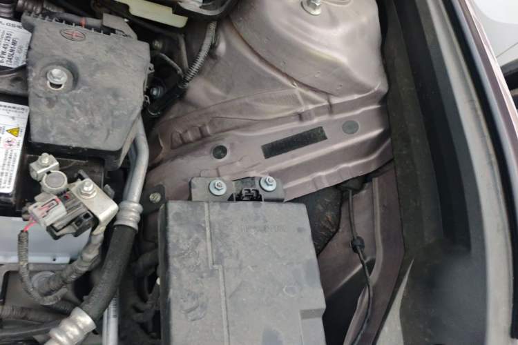 Used Toyota bZ3 2023 616 km Long-Range Premium Engine Bay Left
