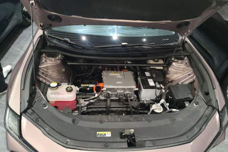 Used Toyota bZ3 2023 616 km Long-Range PRO Engine Bay