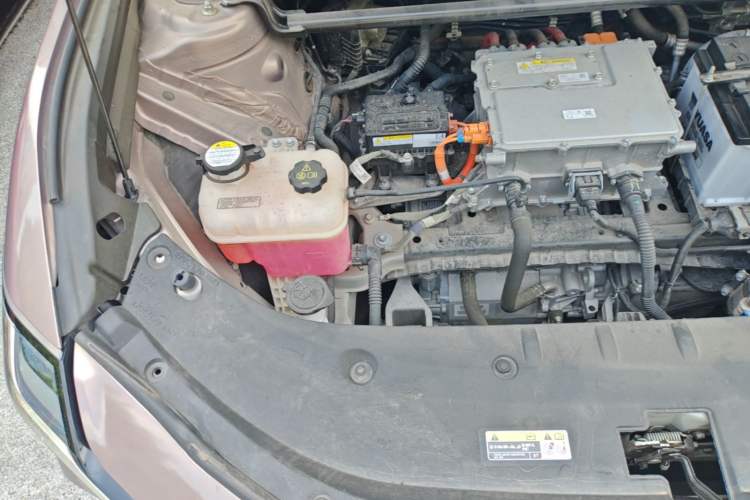 Used Toyota bZ3 2023 616 km Long-Range Premium Engine Bay Right