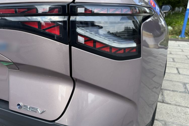 Used Toyota bZ3 2023 616 km Long-Range Premium Exterior 10