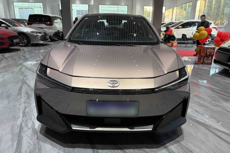 Used Toyota bZ3 2023 616 km Long-Range PRO Exterior 2