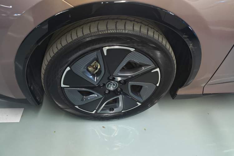 Used Toyota bZ3 2023 616 km Long-Range Premium Exterior 3