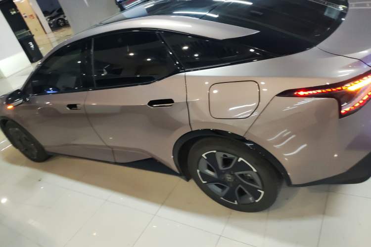 Used Toyota bZ3 2023 616 km Long-Range Premium Exterior 3