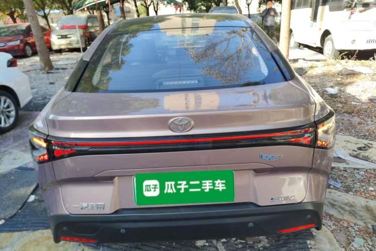 Used Toyota bZ3 2023 616 km Long-Range Premium Exterior 4