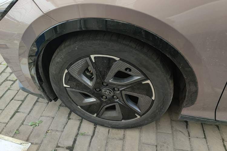 Used Toyota bZ3 2023 616 km Long-Range Premium Exterior 4