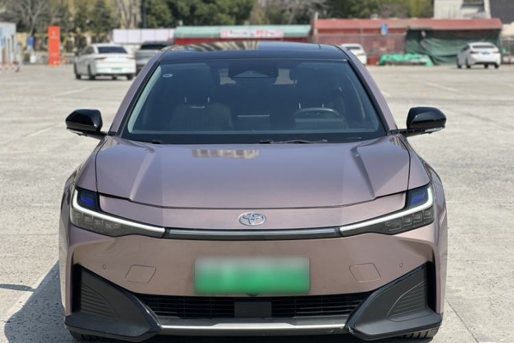 Used Toyota bZ3 2023 616 km Long-Range Premium Exterior 4