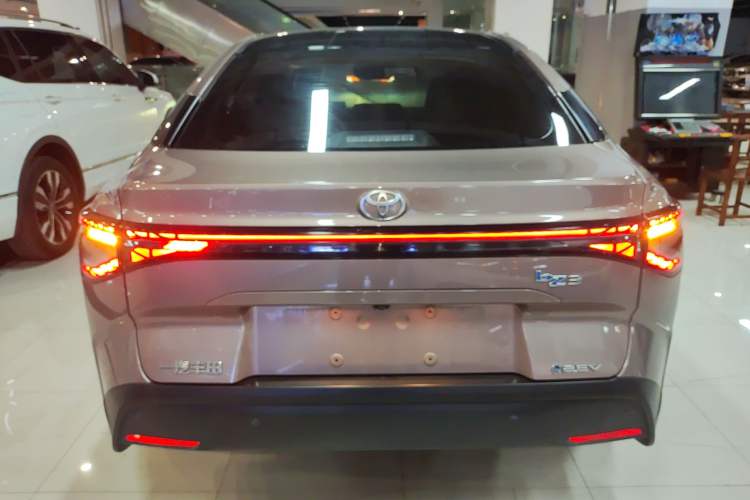Used Toyota bZ3 2023 616 km Long-Range Premium Exterior 4