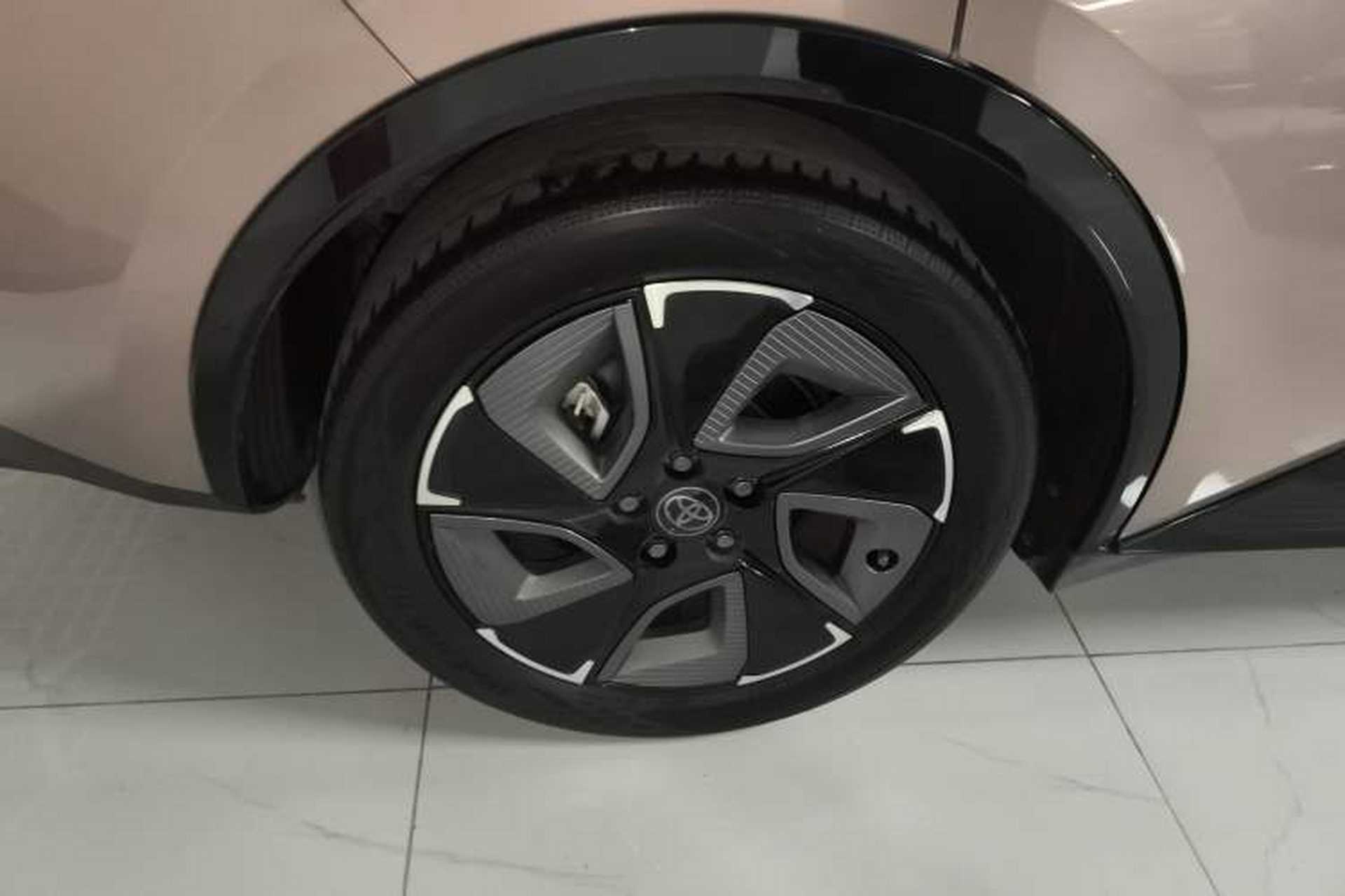 Used Toyota bZ3 2023 616 km Long-Range Premium Exterior 5