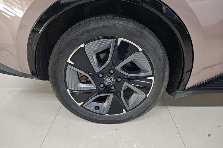 Used Toyota bZ3 2023 616 km Long-Range Premium Exterior 5