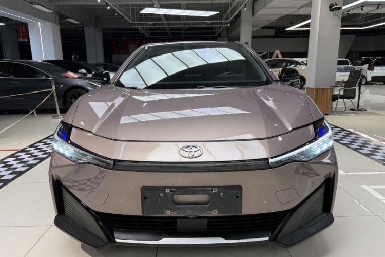 Used Toyota bZ3 2023 616 km Long-Range Premium Exterior 5