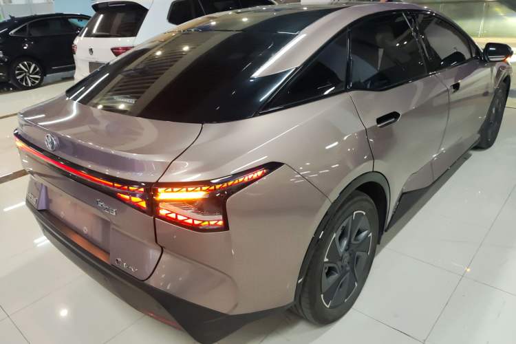Used Toyota bZ3 2023 616 km Long-Range Premium Exterior 5