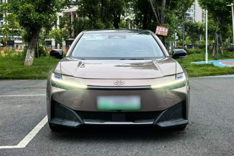 Used Toyota bZ3 2023 616 km Long-Range Premium Exterior 7