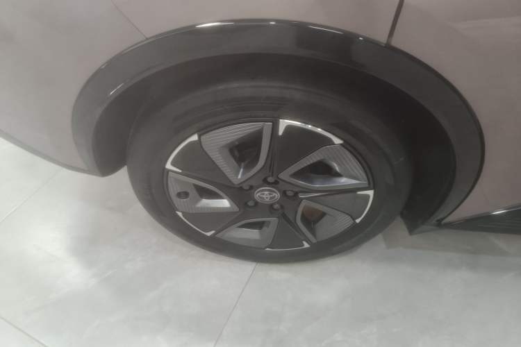 Used Toyota bZ3 2023 616 km Long-Range Premium Exterior 8