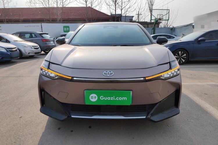 Used Toyota bZ3 2023 616 km Long-Range Premium Front