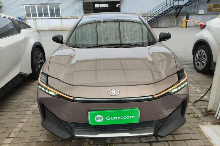 Used Toyota bZ3 2023 616 km Long-Range Premium Front