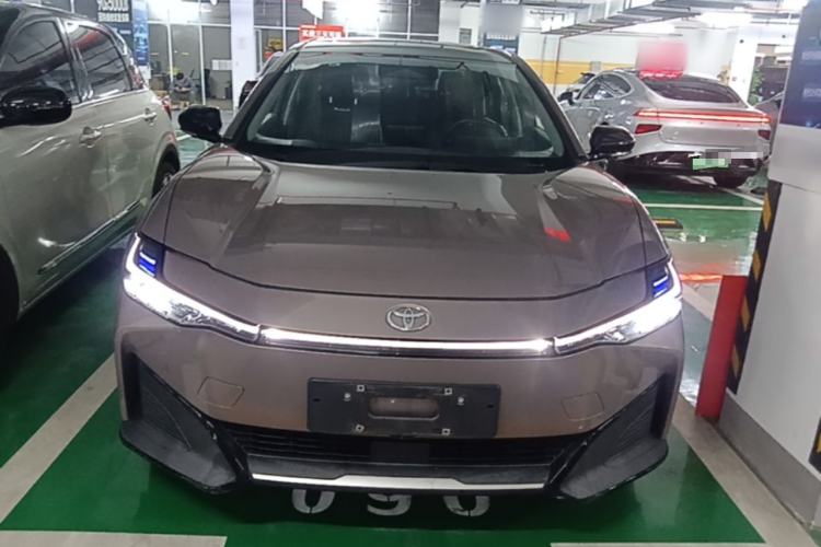 Used Toyota bZ3 2023 616 km Long-Range Premium Front