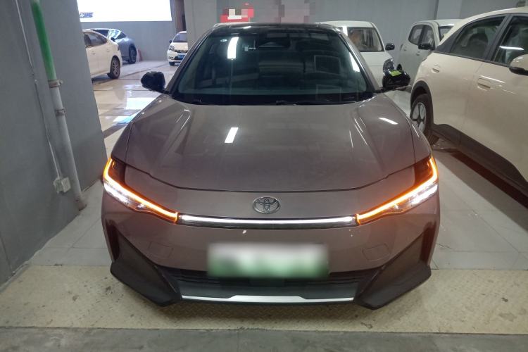 Used Toyota bZ3 2023 616 km Long-Range Premium Front