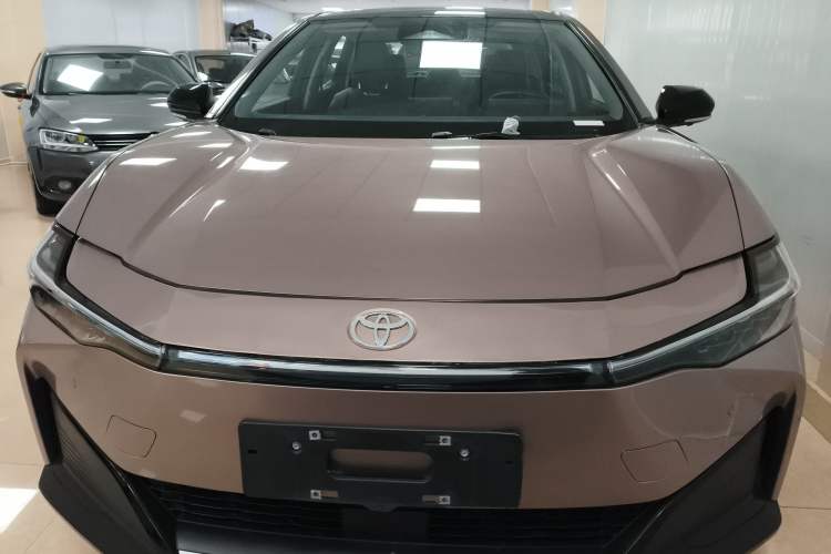 Used Toyota bZ3 2023 616 km Long-Range Premium Front