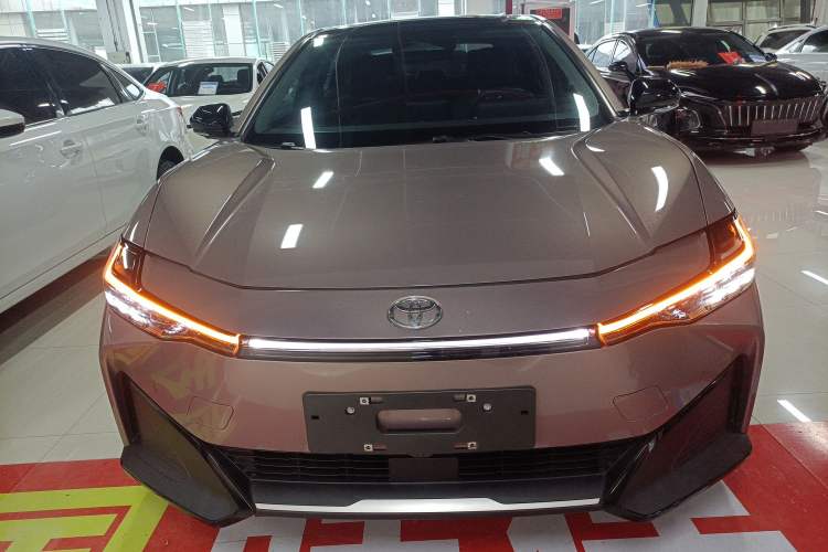 Used Toyota bZ3 2023 616 km Long-Range PRO Front