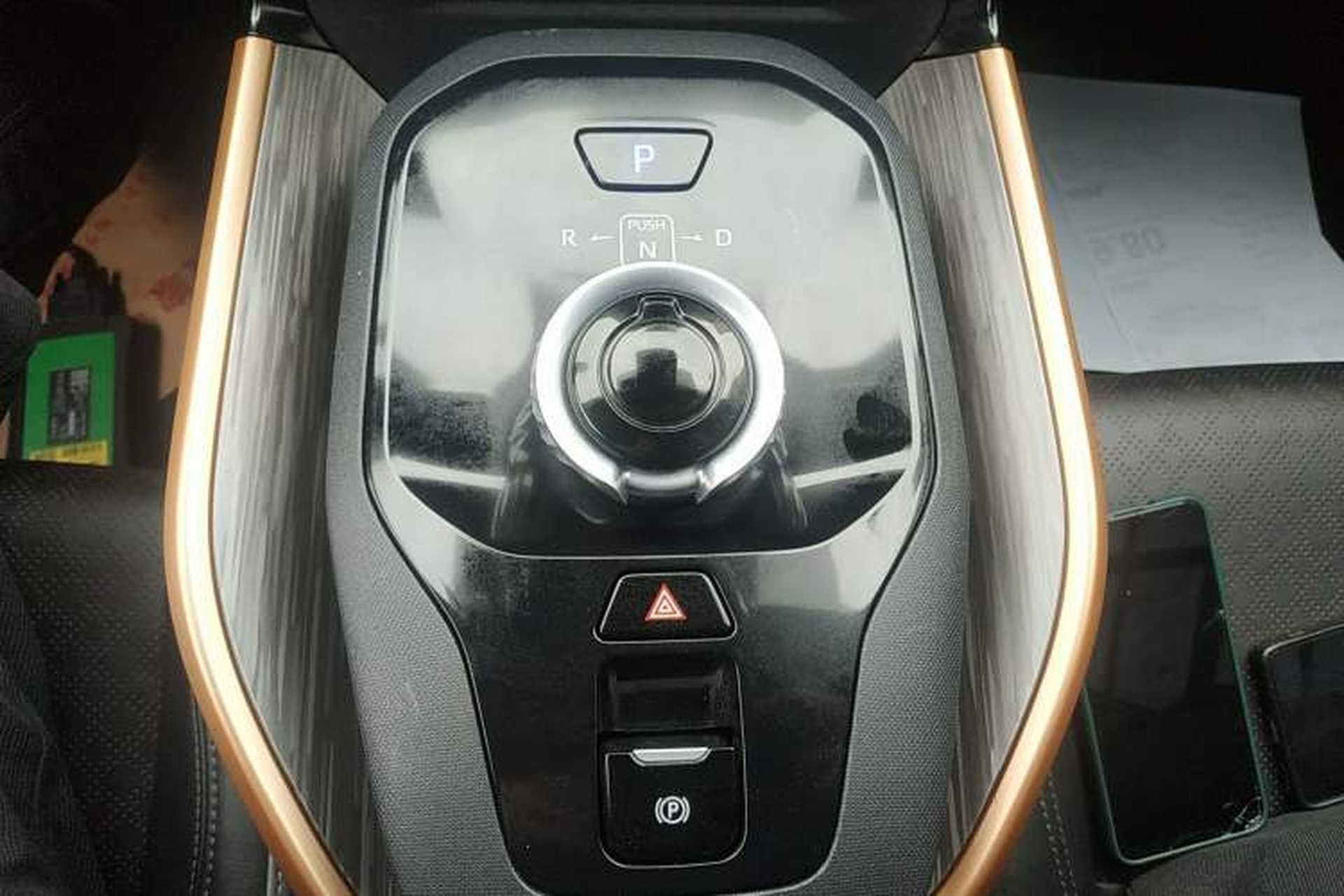 Used Toyota bZ3 2023 616 km Long-Range Premium Gear Lever