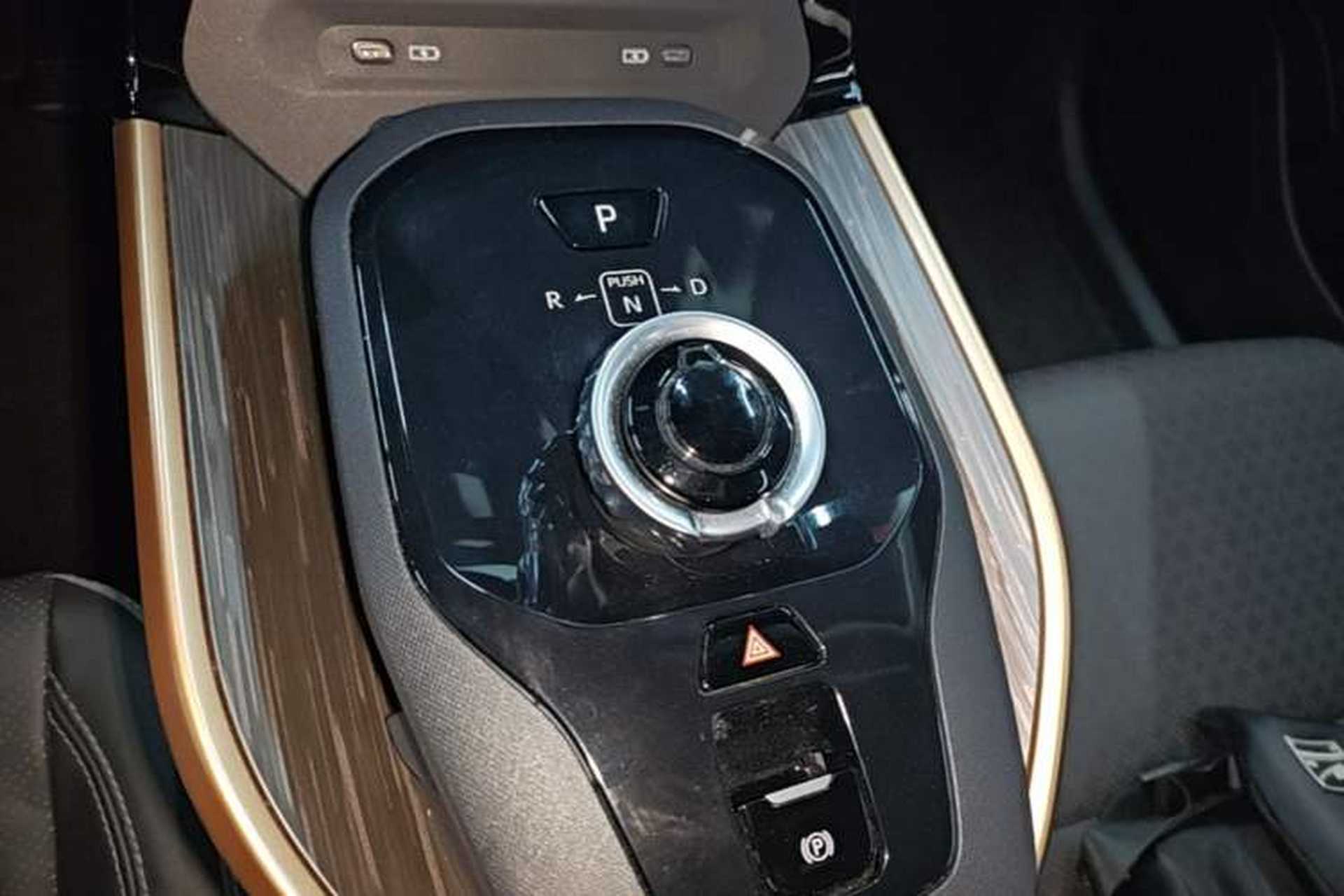 Used Toyota bZ3 2023 616 km Long-Range Premium Gear Lever