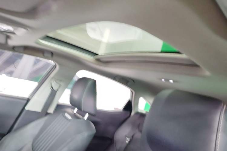 Used Toyota bZ3 2023 616 km Long-Range Premium Headliner