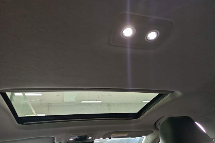 Used Toyota bZ3 2023 616 km Long-Range Premium Headliner
