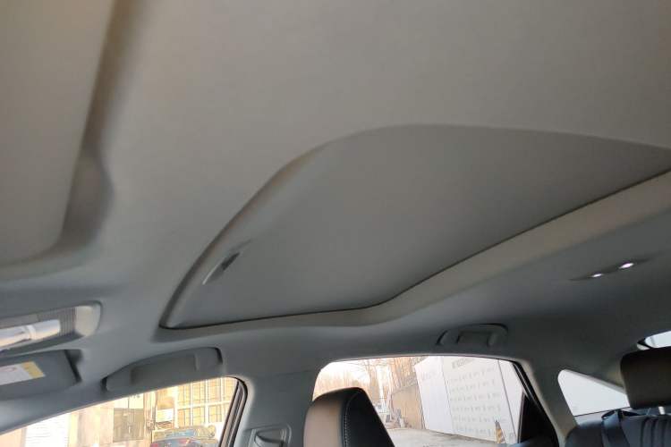 Used Toyota bZ3 2023 616 km Long-Range Premium Headliner