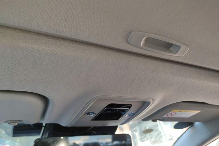 Used Toyota bZ3 2023 616 km Long-Range Premium Headliner