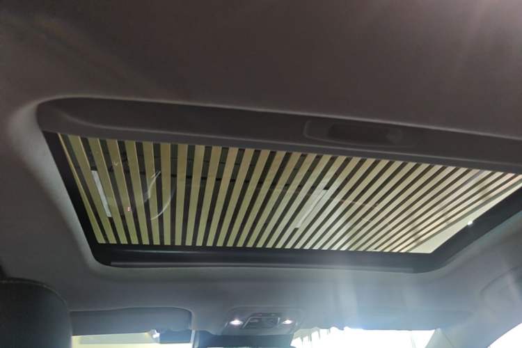 Used Toyota bZ3 2023 616 km Long-Range Premium Headliner
