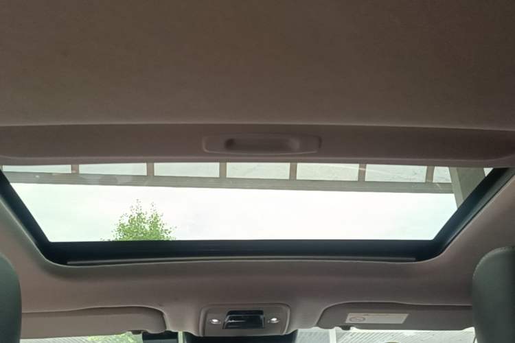 Used Toyota bZ3 2023 616 km Long-Range Premium Headliner