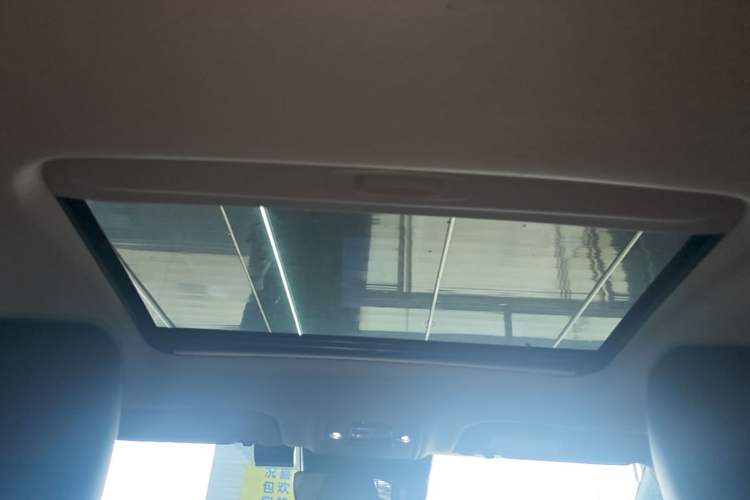 Used Toyota bZ3 2023 616 km Long-Range Premium Headliner