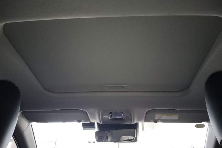 Used Toyota bZ3 2023 616 km Long-Range Premium Headliner