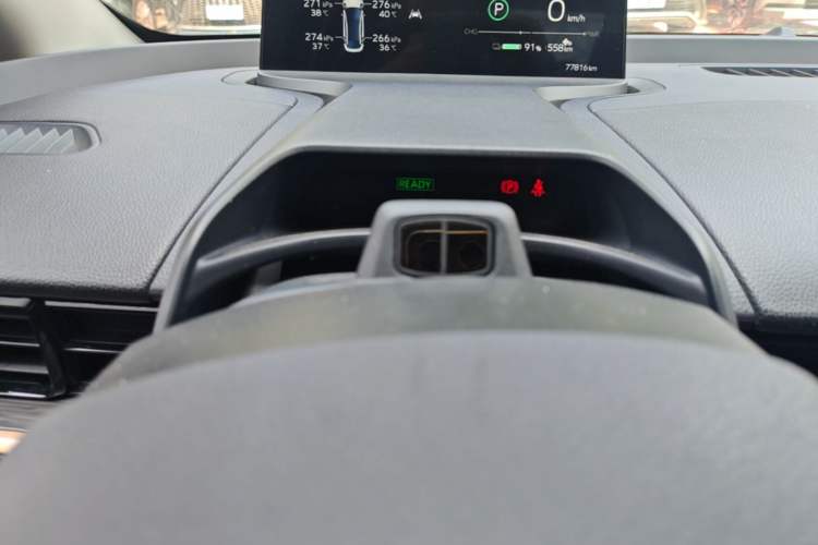 Used Toyota bZ3 2023 616 km Long-Range Premium Instrument Cluster