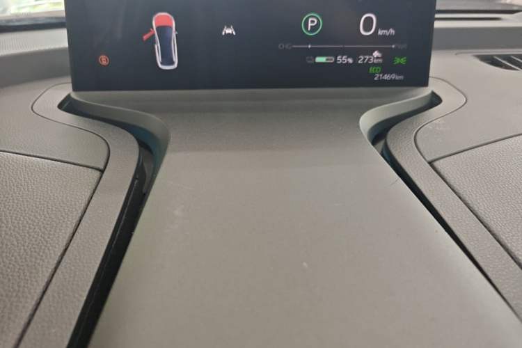 Used Toyota bZ3 2023 616 km Long-Range Premium Instrument Cluster