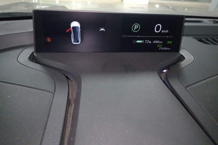 Used Toyota bZ3 2023 616 km Long-Range Premium Instrument Cluster