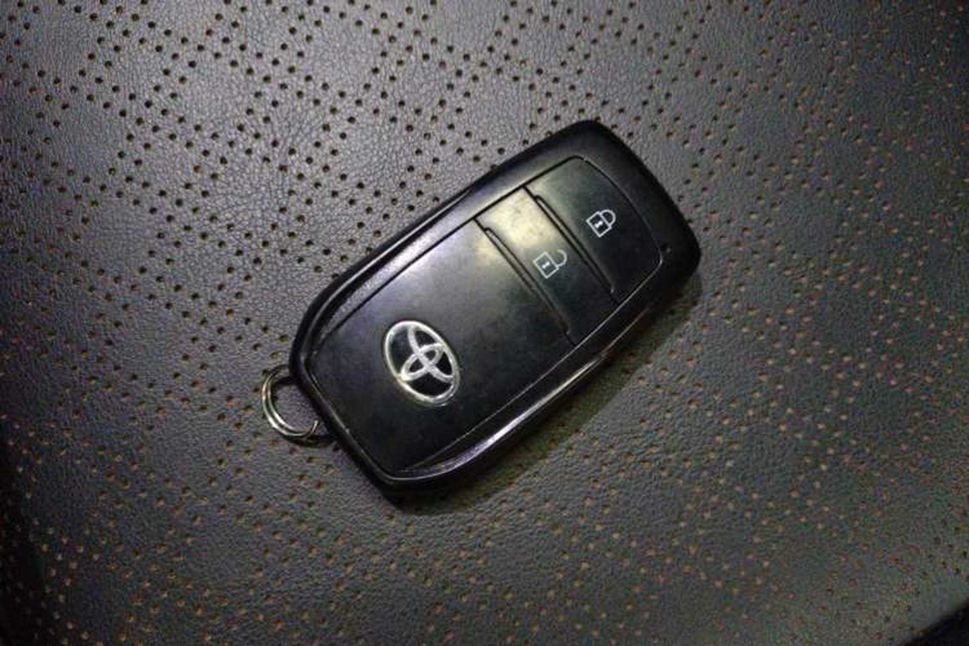 Used Toyota bZ3 2023 616 km Long-Range Premium Interior 1