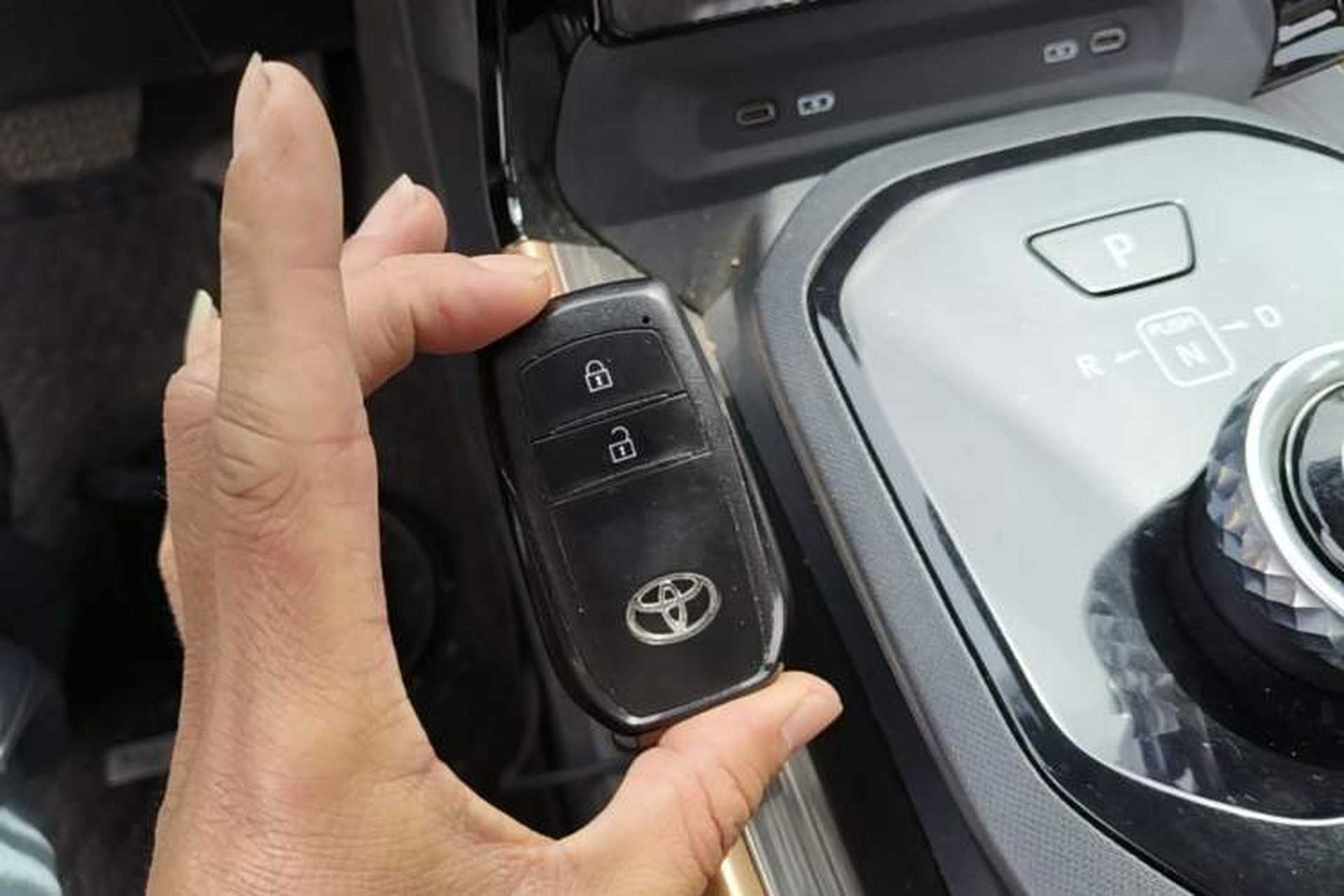 Used Toyota bZ3 2023 616 km Long-Range Premium Interior 1